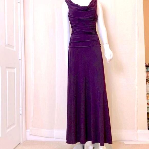 NW Long Gown Purple Eggplant with ruched bodice A-line skirt NWOT Size 4/6 - Picture 1 of 8